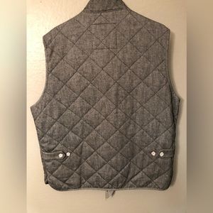 Jos A banks Sweater Vest.  XL.